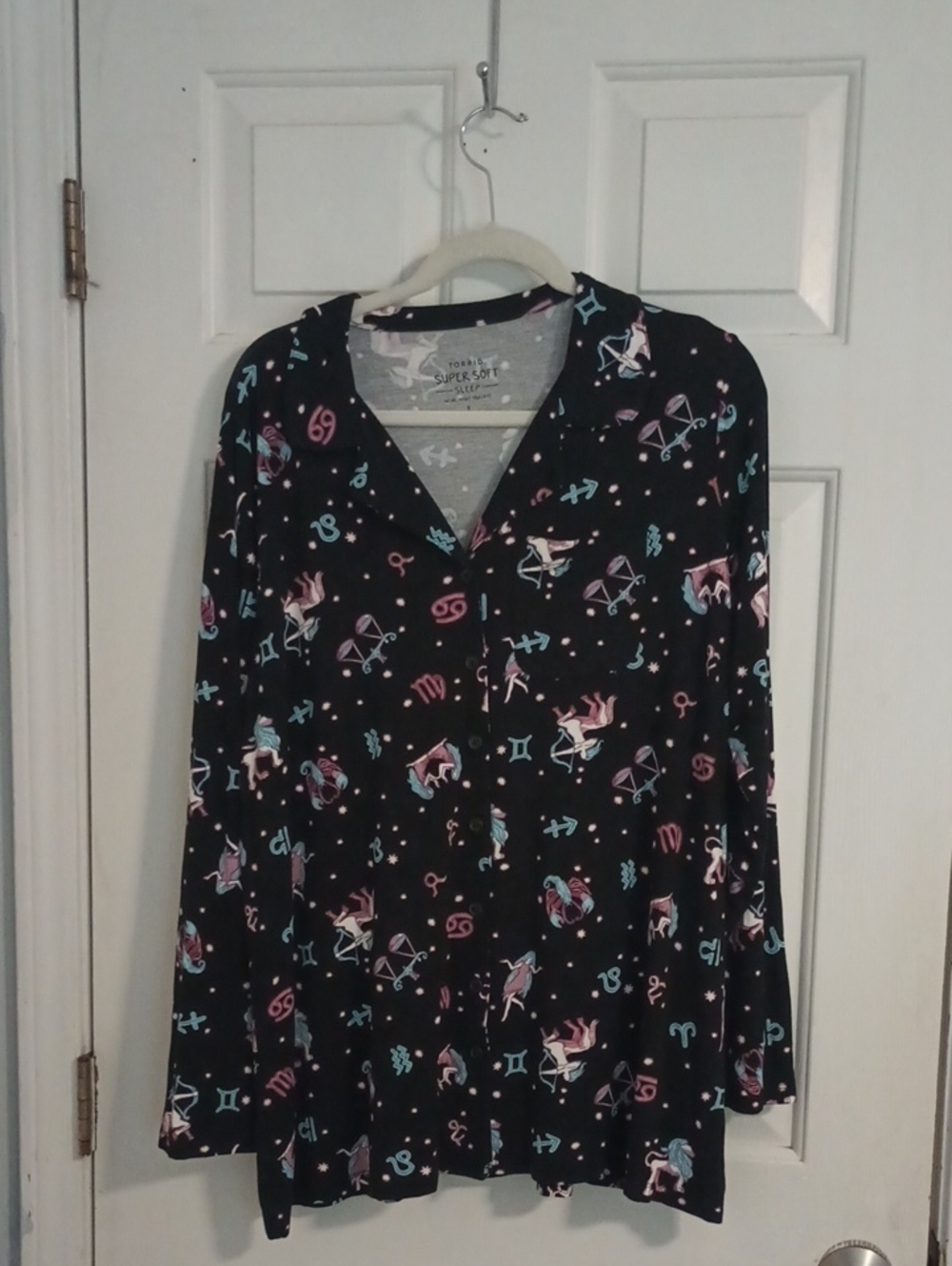 torrid Sleep Top wirh Zodiac Accents